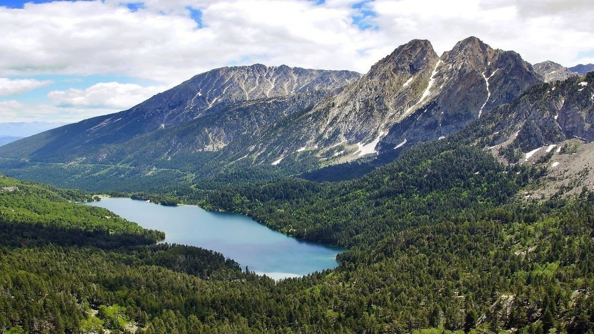 AIGUESTORTES AND HIKING