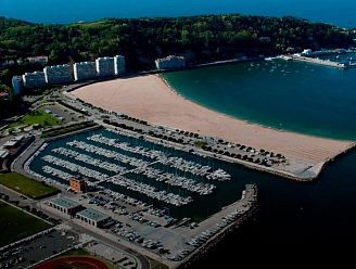 PYRÉNÉES DE NAVARRE ET BAEN FRANCES