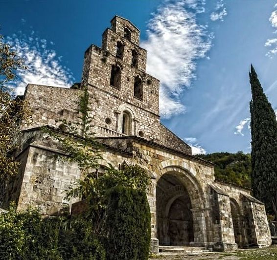 Offre spéciale 5x4 - Une nuit gratuite dans les Pyrénées