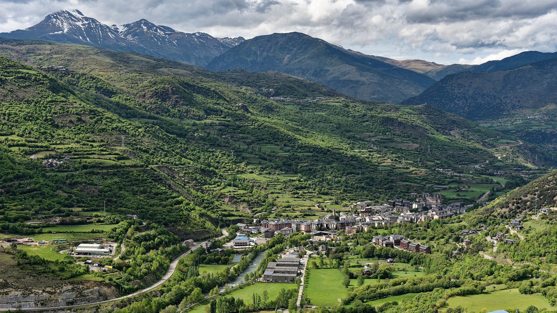 Sort, un coin entre les montagnes