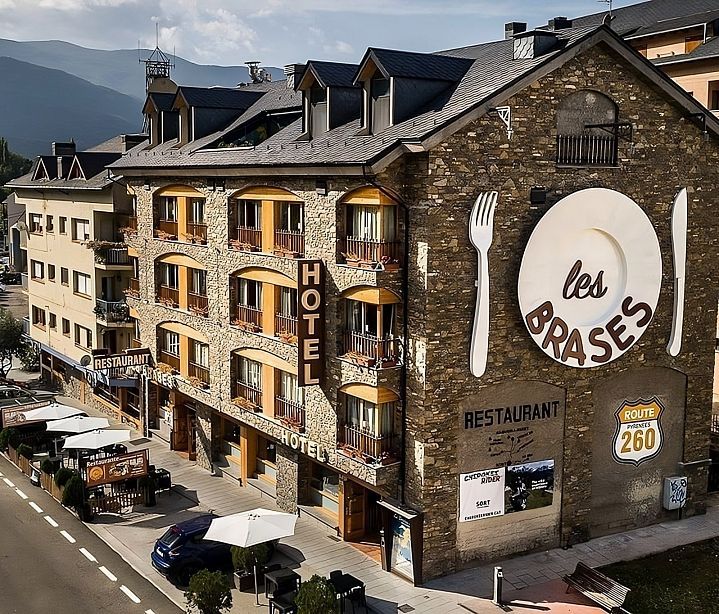 Vista aérea del hotel